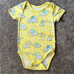 💛Little Sleepies Yellow Elephant Bodysuit 12-18